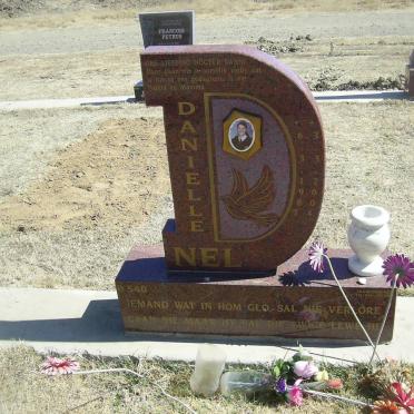 NEL Danielle 1987-2004