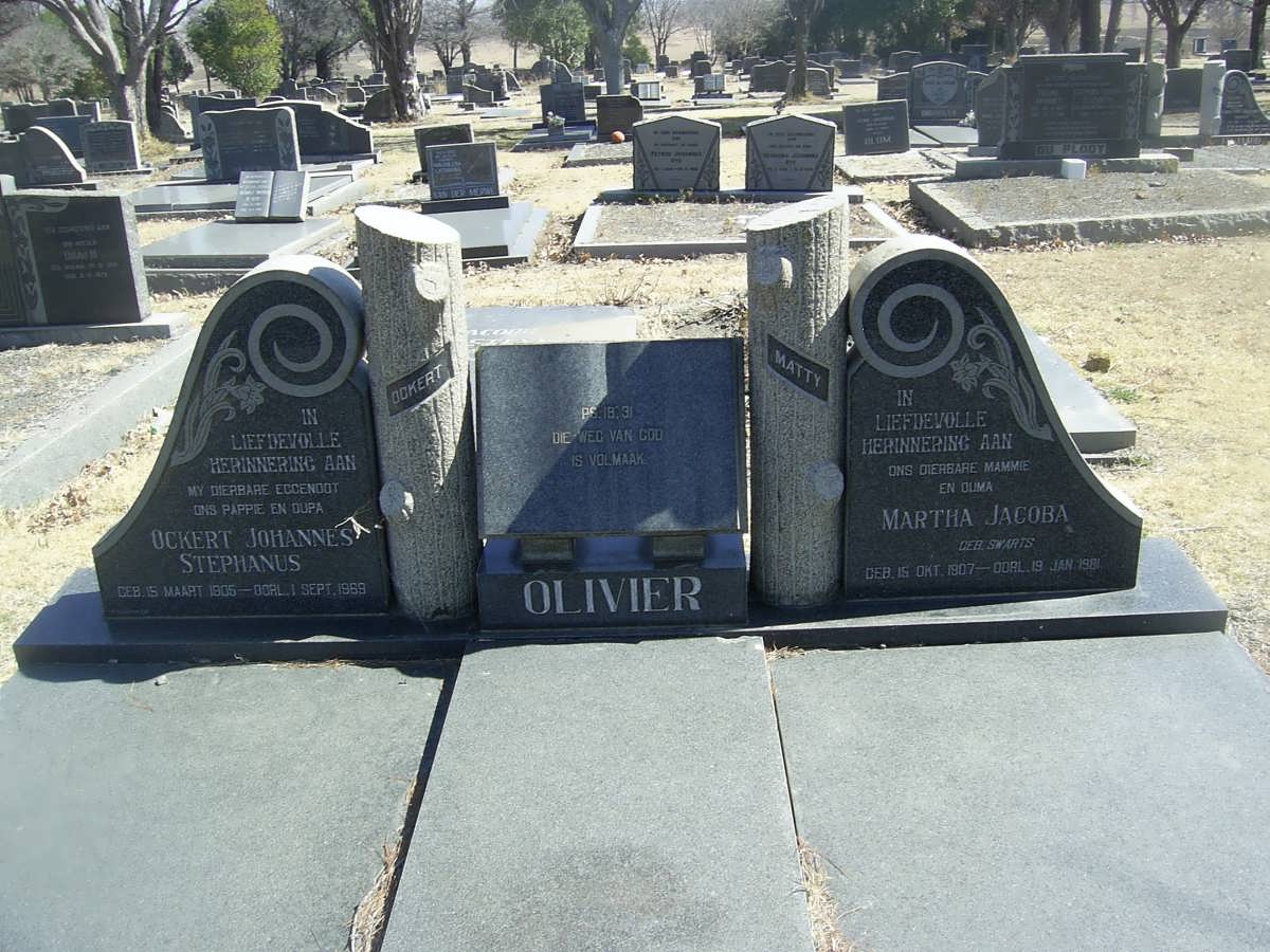 OLIVIER Ockert Johannes Stephanus 1905-1969 &amp; Martha Jacoba SWARTS 1907-19??