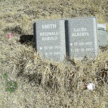 SMITH Reginald Harold 1907-1989 &amp; Laura Alberta 1912-1997