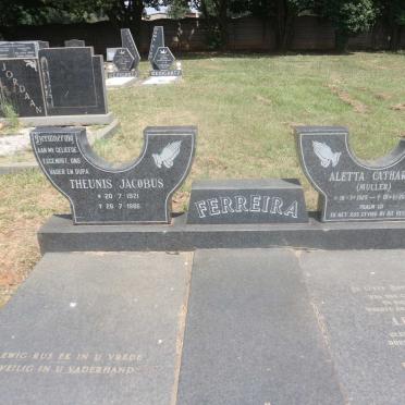 FERREIRA Theunis Jacobus 1921-1986 &amp; Aletta Catharina MULLER 1929-2005
