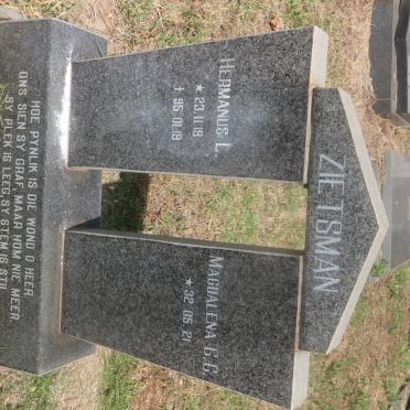 ZIETSMAN Hermanus L. 1923-1995 &amp; Magdalena G.C. 1932-