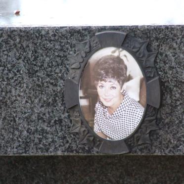 ROBERTSON Hendrina Johanna 1937-1996 