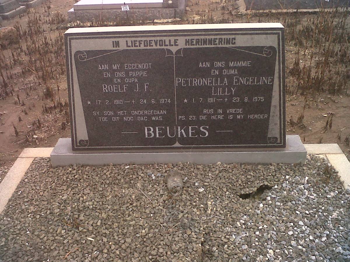 BEUKES Roelf J.F. 1910-1974 &amp; Petronella Engeline Lilly 1911-1975