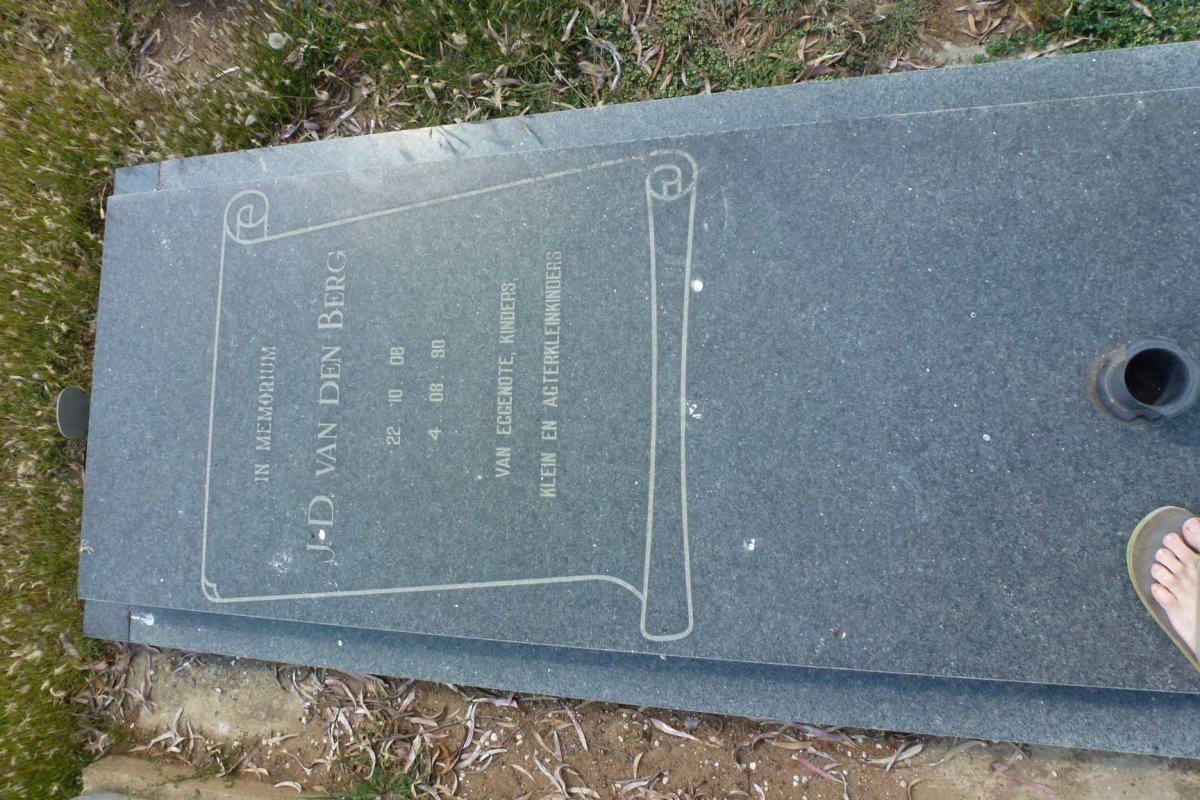 BERG J.D., van den 1908-1990