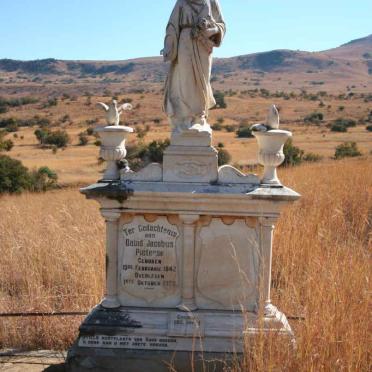 Mpumalanga, VOLKSRUST district, Verkyk 88 HS, farm cemetery