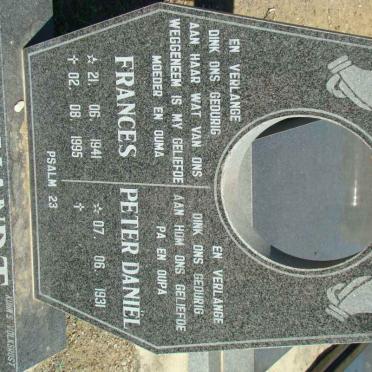 NIEMANDT Peter Daniel 1931-  &amp; Frances 1941-1995