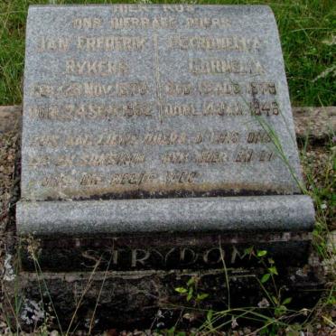 STRYDOM Jan Frederik Rykers 1878-1952 &amp; Petronella Cornelia 1879-1946