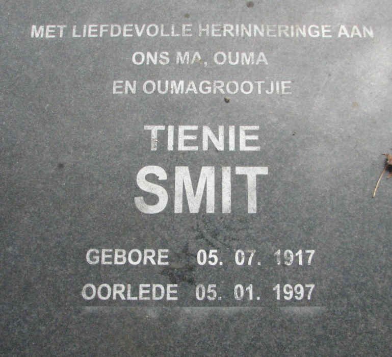 SMIT Tienie 1917-1997