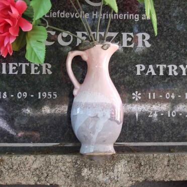 COETZER Pieter 1955- &amp; Patrys 1960-2010