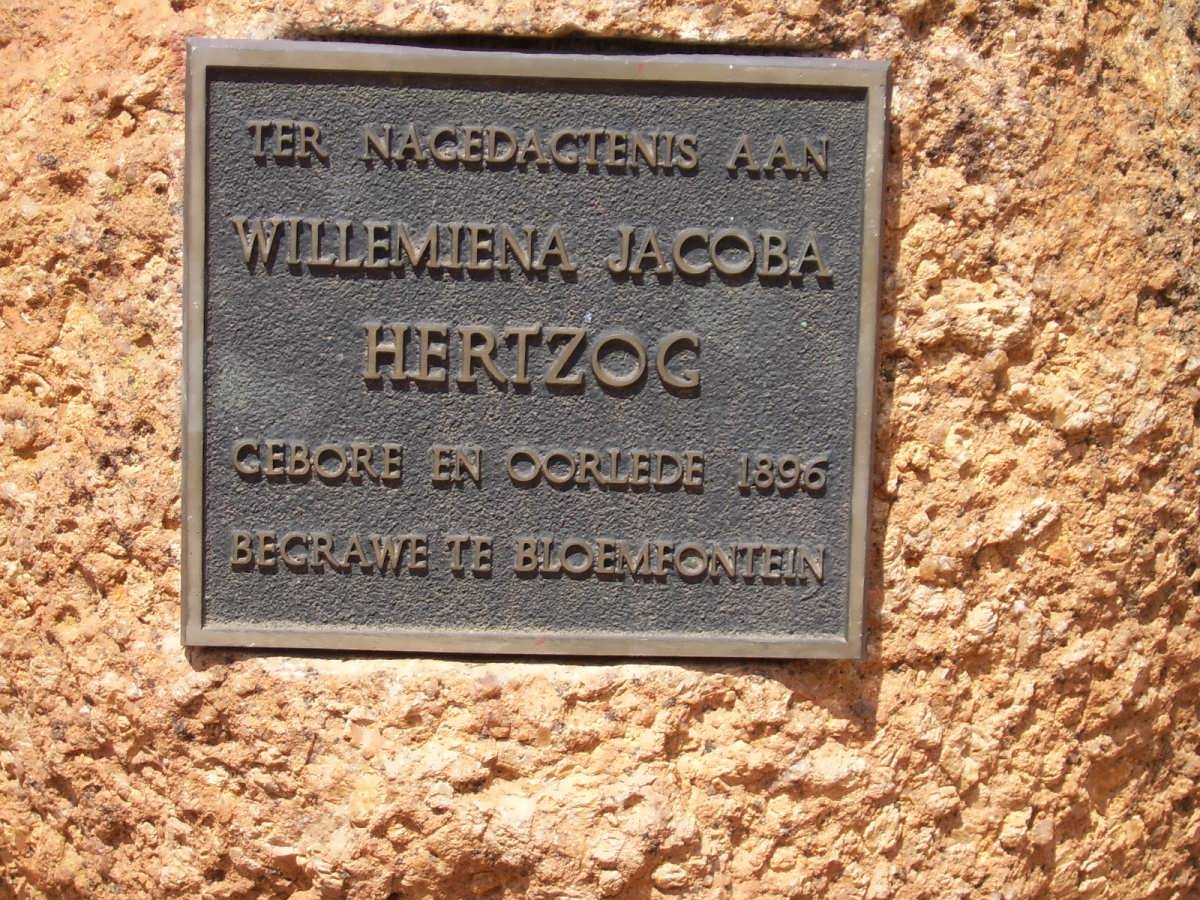 HERTZOG Willemiena Jacoba 1896-1896