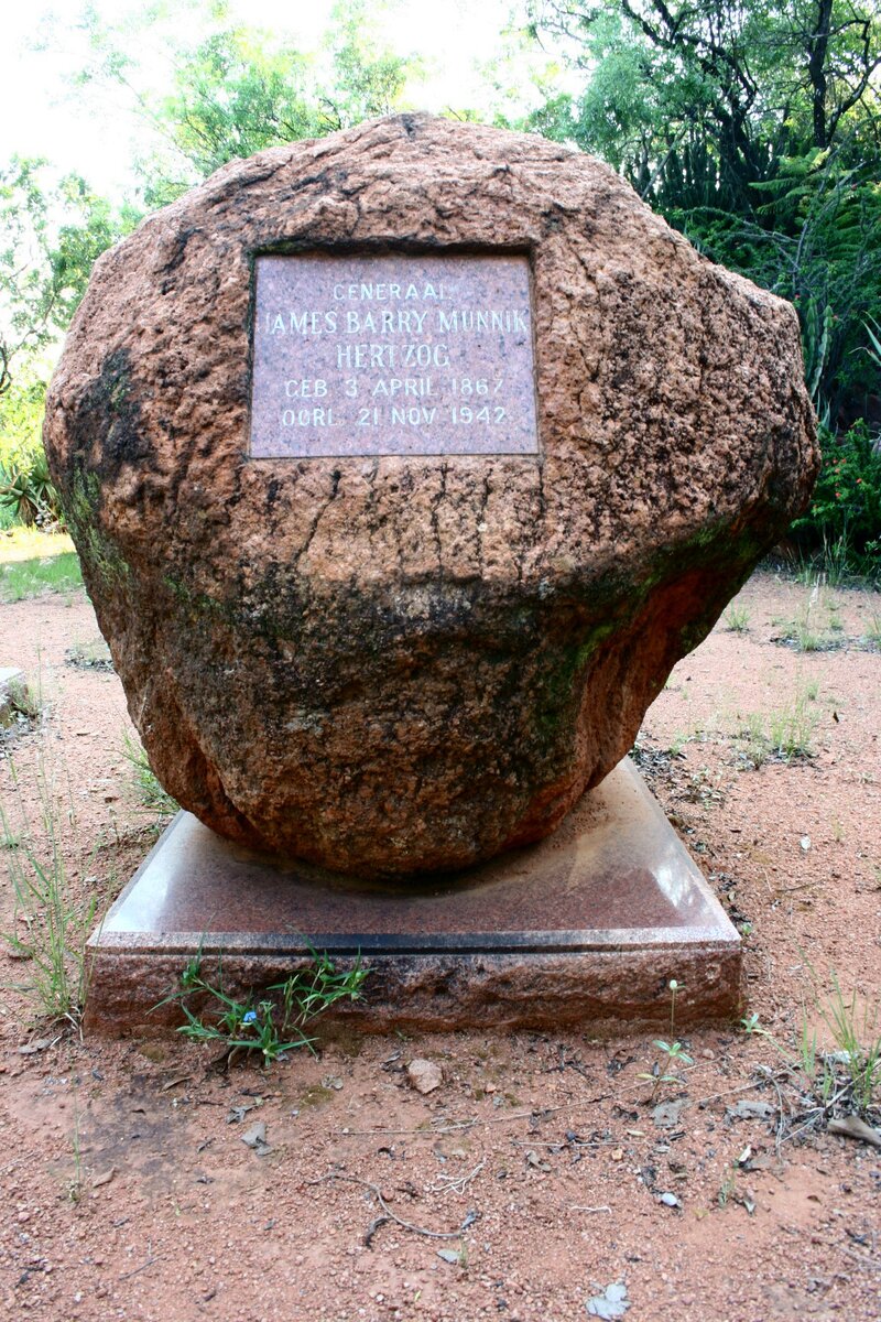 HERTZOG James Barry Munnik 1867-1942