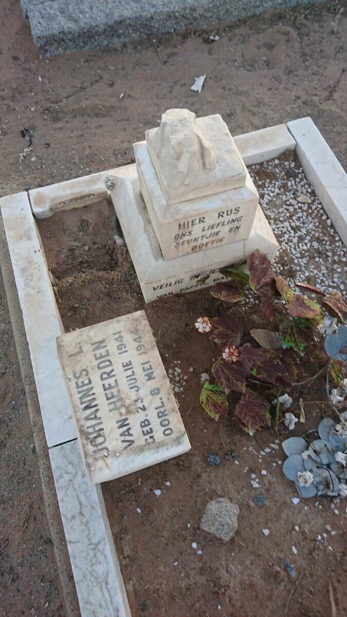 HEERDEN Johannes L., van 1941-1944