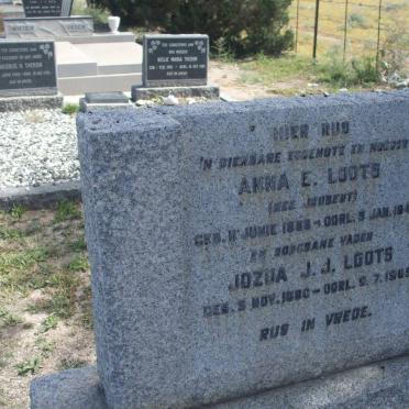 LOOTS Jozua J.J. 1860-1905 &amp; Anna E. JOUBERT 1868-1945