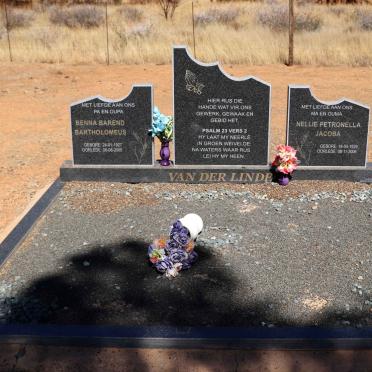 LINDE Barend Bartholomeus, van der 1927-2005 &amp; Petronella Jacoba 1929-2006