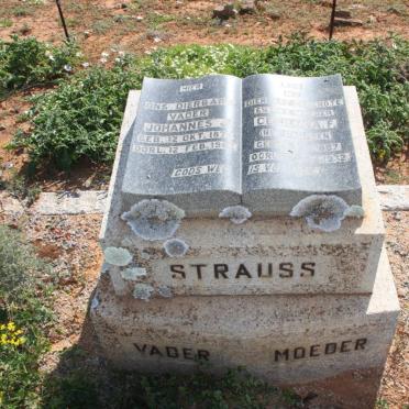 STRAUSS Johannes J. 1879-1962 &amp; Cecilia A. F. CARSTEN 1887-1932