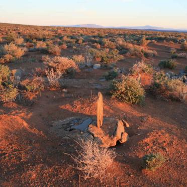 Northern Cape, CALVINIA district, Tankwa Karoo National Park, Gannaga 1029, farm cemetery_2