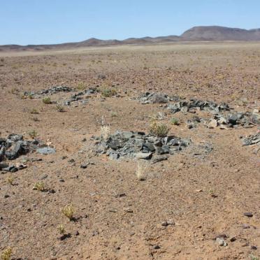 Northern Cape, CALVINIA district, Tankwa Karoo National Park, Varsch Fontein 1085, farm cemetery_2