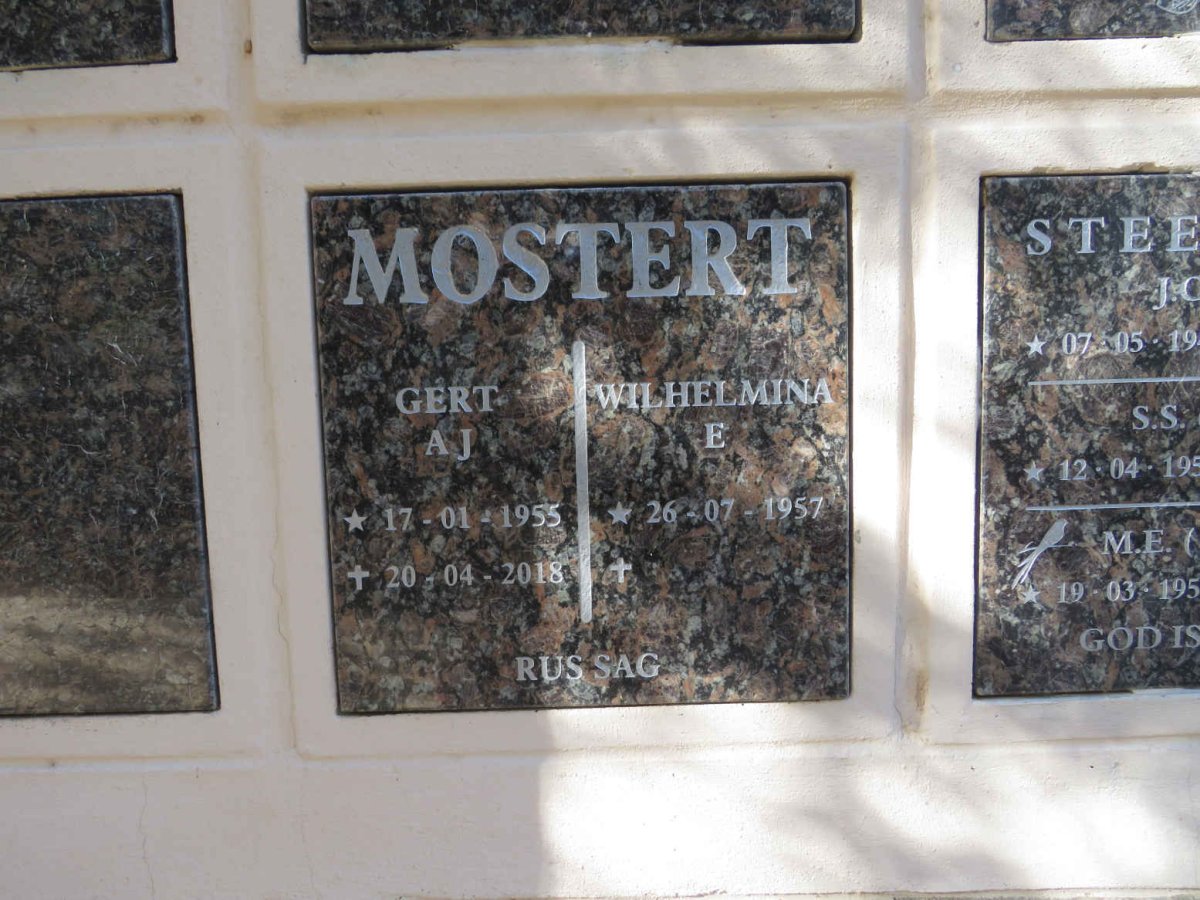 MOSTERT Gert A.J. 1955-2018 & Wilhelmina E. 1957-