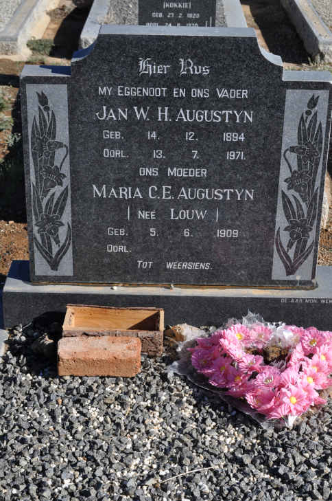AUGUSTYN Jan W.H. 1894-1971 &amp; Maria C.E. LOUW 1909-