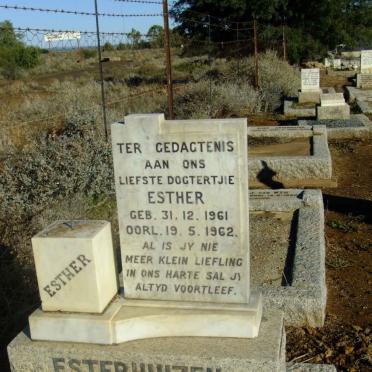 ESTERHUIZEN Esther 1961-1962