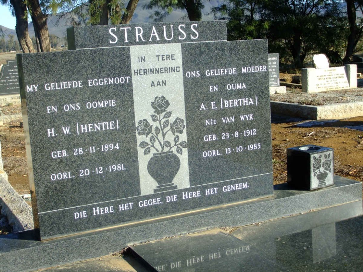 STRAUSS H.W. 1894-1981 &amp; A.E. VAN WYK 1912-1985
