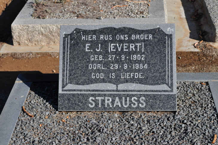 STRAUSS E.J. 1902-1984