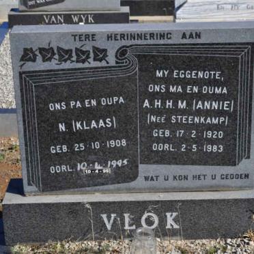 VLOK N. 1908-1995 &amp; A.H.H.M. STEENKAMP 1920-1983