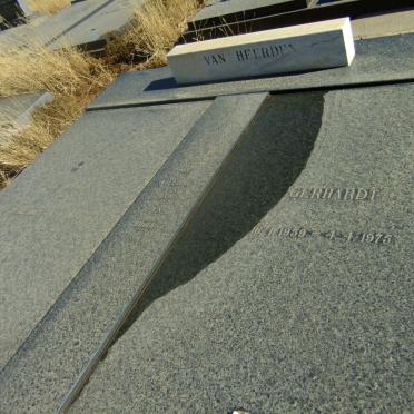 HEERDEN Gerhardt, van 1959-1975 :: VAN HEERDEN Le Roux 1965-1975