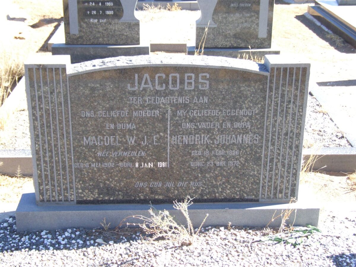 JACOBS Hendrik Johannes 1896-1972 &amp; Magdel W.J.E. VERMEULEN 1902-1981