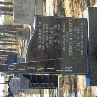 OLIVIER Pieter J.B. 1912-1982 &amp; Gertruida M.J. AUGUSTYN 1913-2003