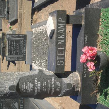 STEENKAMP Gideon Jacobus 1929-2007 &amp; Victoria Anna Susanna 1921-1975
