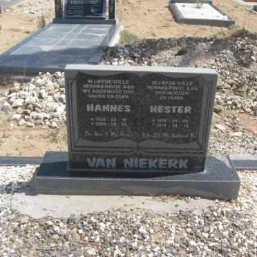 NIEKERK Hannes, van 1930-2002 &amp; Hester 1936-2018