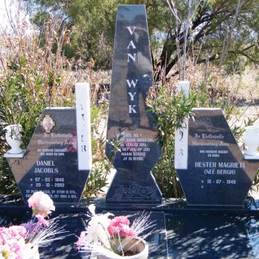 WYK Daniel Jacobus, van 1940-2002 &amp; Hester Magrieta BERGH 1940-