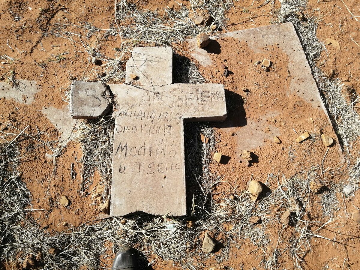 SELEKA Susan 1957-1958