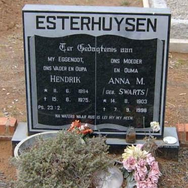 ESTERHUIZEN Hendrik 1894-1975 &amp; Anna M. SWARTS 1903-1998
