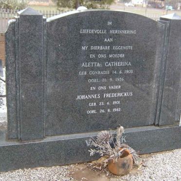WYK Johannes Frederickus, van 1901-1982 &amp; Aletta Catherina CONRADIE 1903-1976