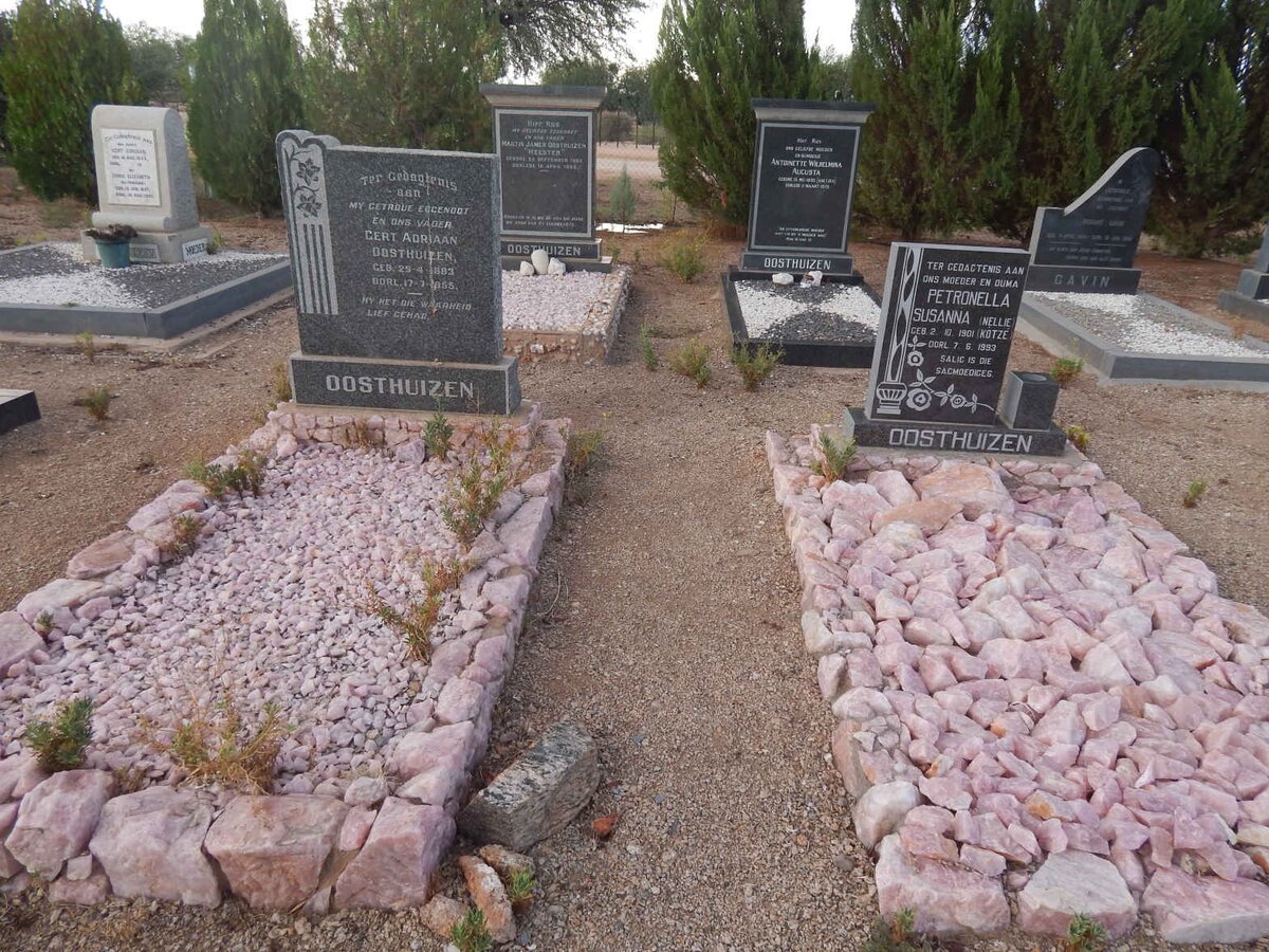 OOSTHUIZEN Gert Adriaan 1883-1955 &amp; Petronella Susanna KOTZÉ 1901-1993