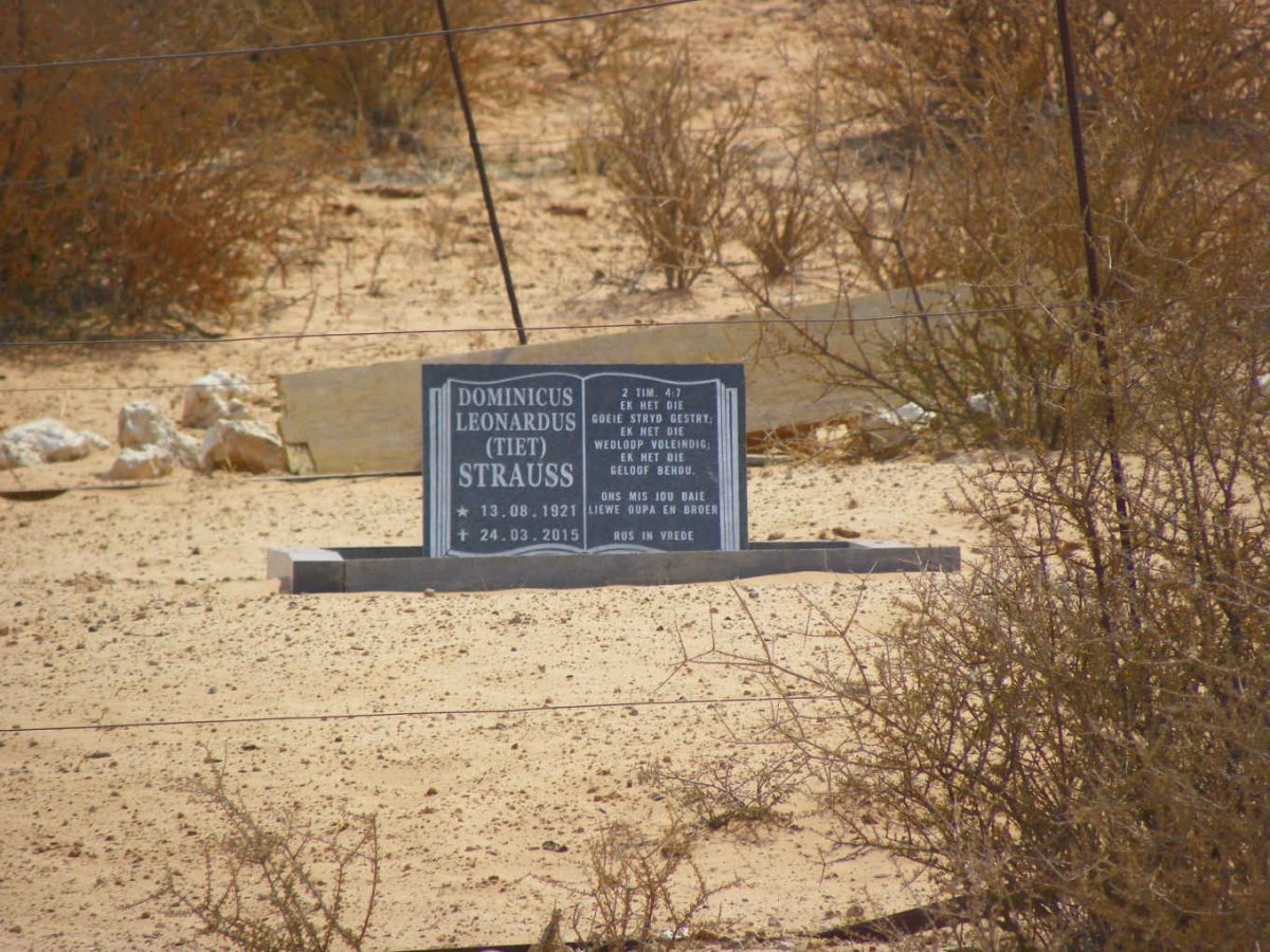 STRAUSS Dominicus Leonardus 1921-2015