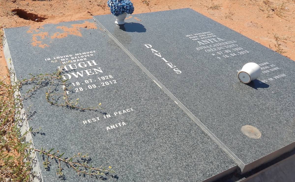 DAVIES Hugh Owen 1928-2012 &amp; Anna Catherina DU TOIT 1935-2013