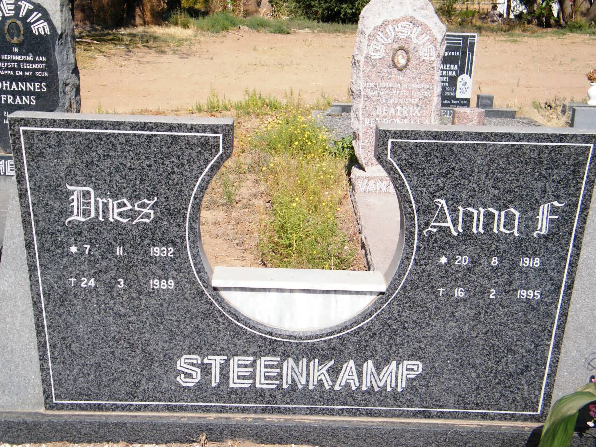 STEENKAMP Dries 1932-1989 &amp; Anna F. 1918-1995