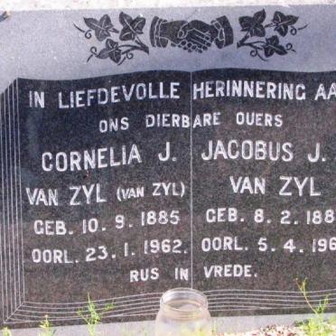 ZYL Jacobus J.A., van 1887-1962 &amp; Cornelia J. van ZYL 1885-1962