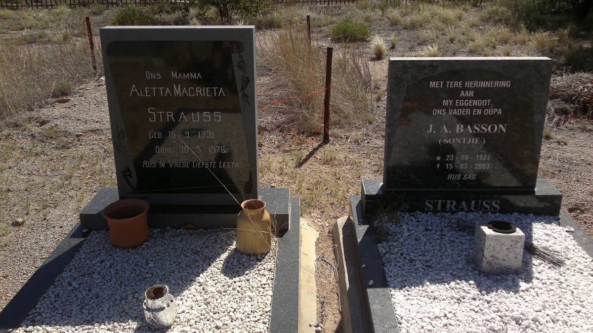 STRAUSS J.A. Basson 1927-2003 :: STRAUSS Aletta Magrieta 1931-1976