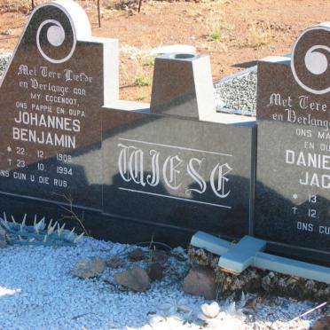 WIESE Johannes Benjamin 1908-1994 &amp; Daniellina Jacoba 1914-2000