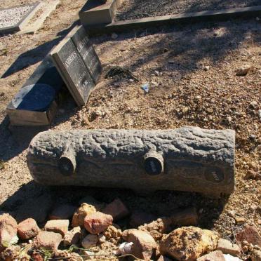 WYK Andries, van 1913-2002 &amp; E. Hester KRUGER 1915-1995