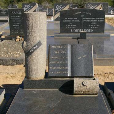 ZYL Andries J., van 1915-1972 &amp; Catharina Elizabeth 1922-2008