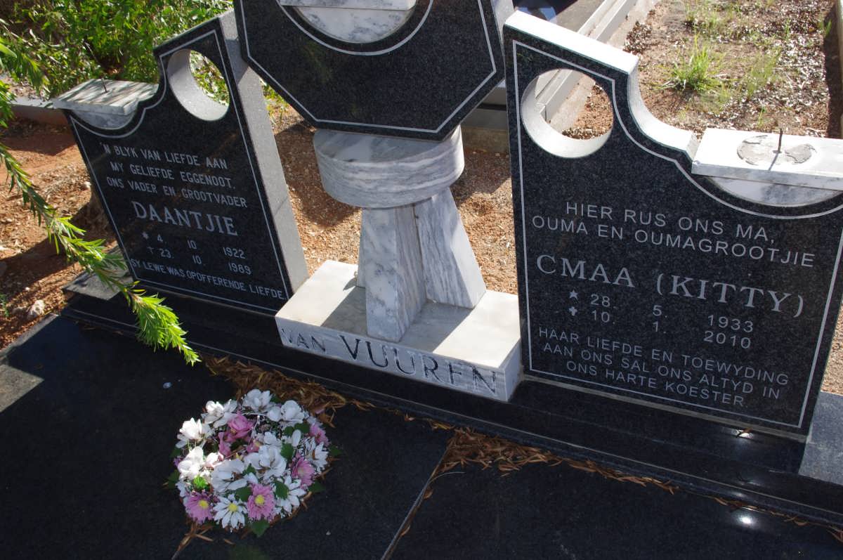 VUUREN Daantjie van 1922-1985 &amp; C.M.A.A. 1933-2010