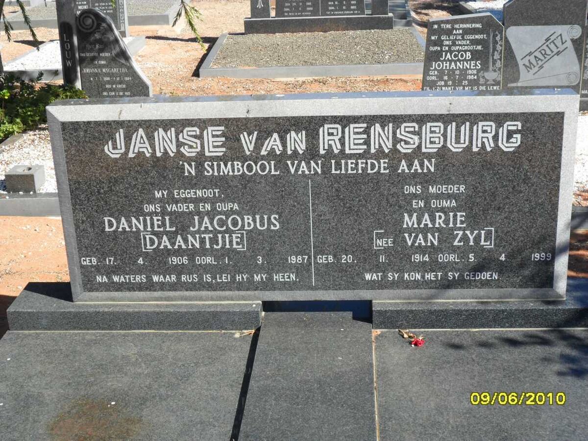 RENSBURG Daniel Jacobus, Janse van 1906-1987 &amp; Marie VAN ZYL 1914-1999