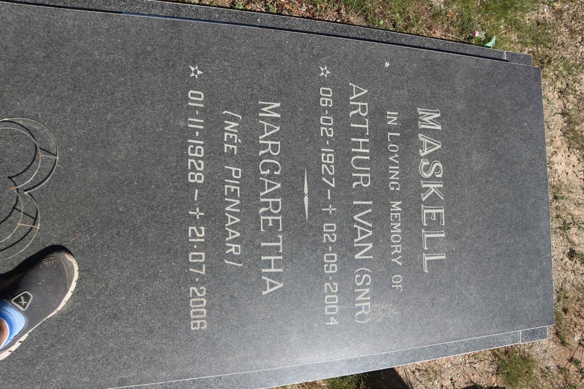 MASKELL Arthur Ivan 1927-2004 &amp; Margaretha PIENAAR 1928-2006