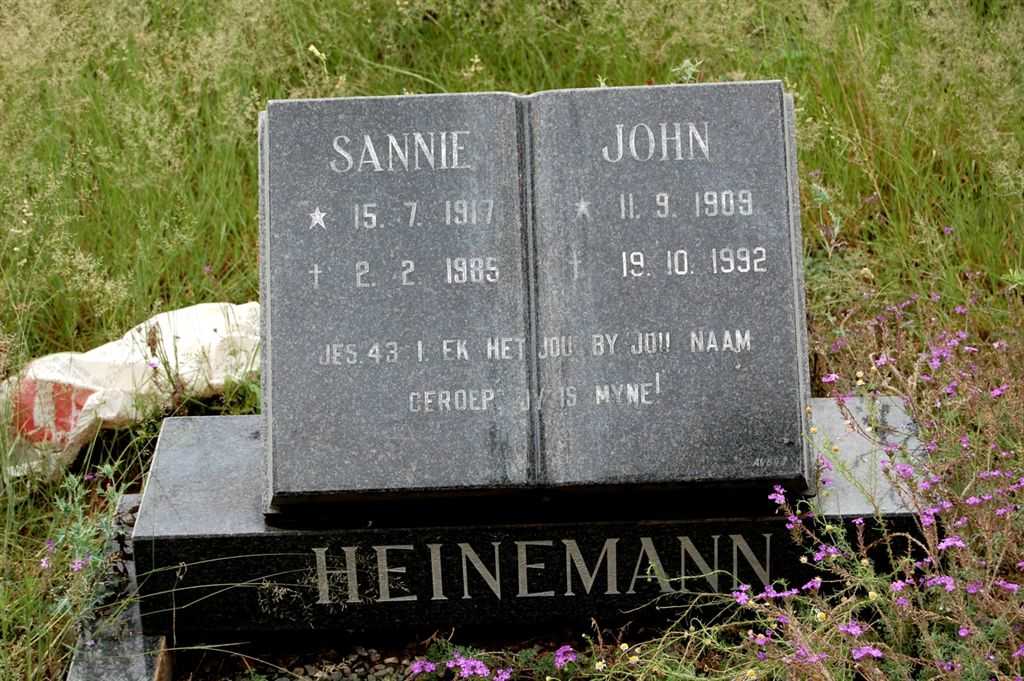 HEINEMANN John 1909-1992 &amp; Sannie 1917-1985
