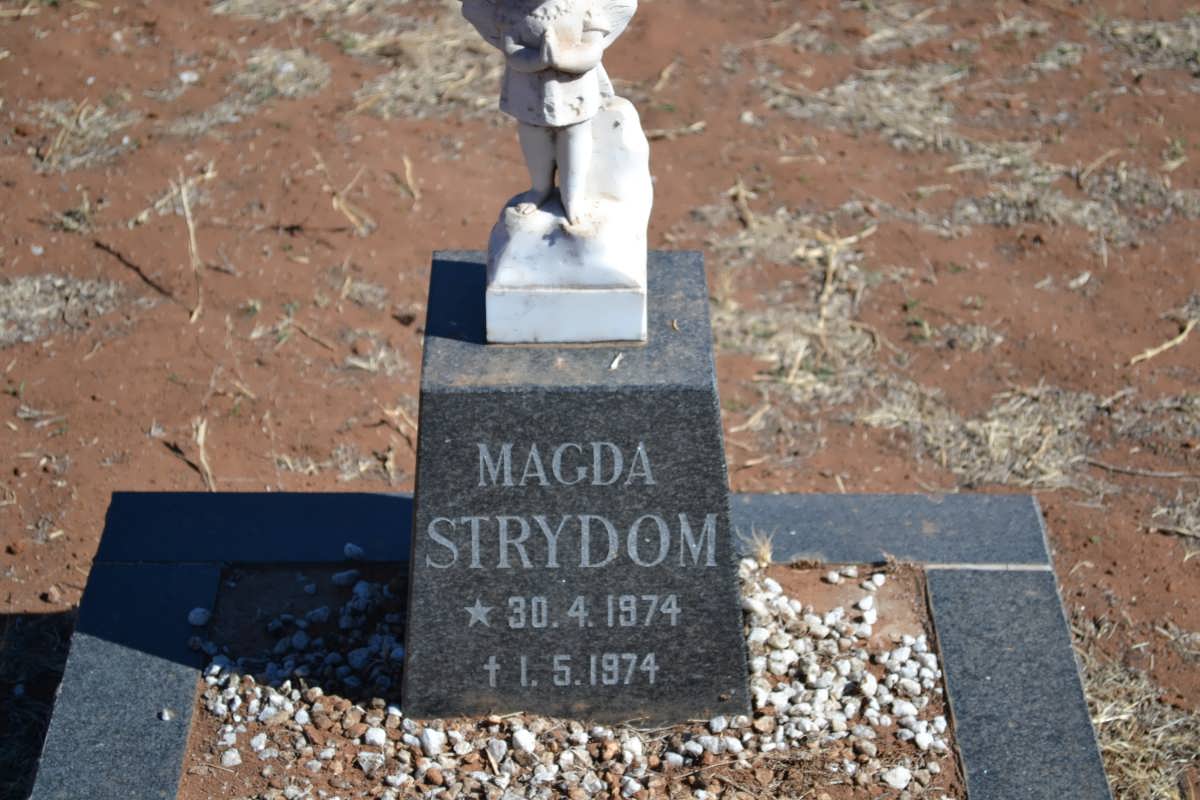STRYDOM Magda 1974-1974